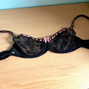 Victoria's Secret Unlined Underwire Black Lace Bra.